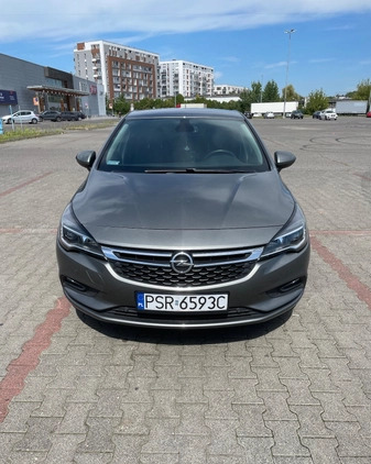 Opel Astra cena 58000 przebieg: 80500, rok produkcji 2016 z Poznań małe 137